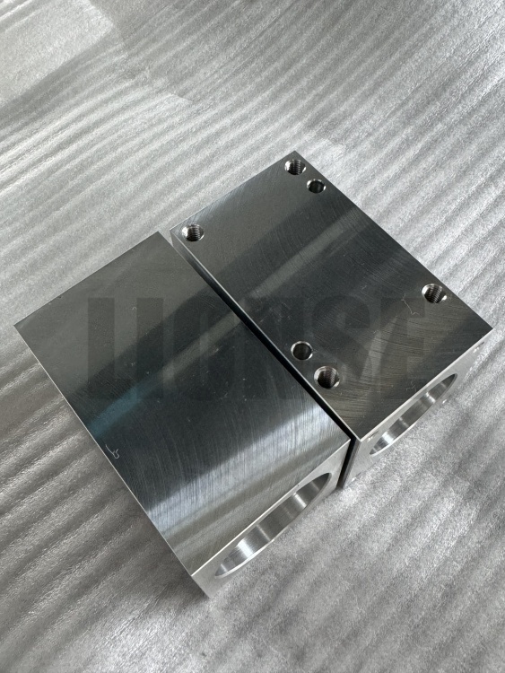 Kodėl pirmenybė teikiama aliuminio apdirbimo staklėms ir įrangos dalims?