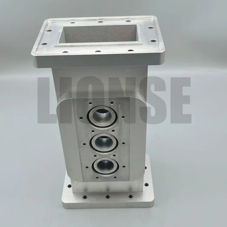 CNC apdirbimo metalo aliuminio blokų dalys su skylutėmis