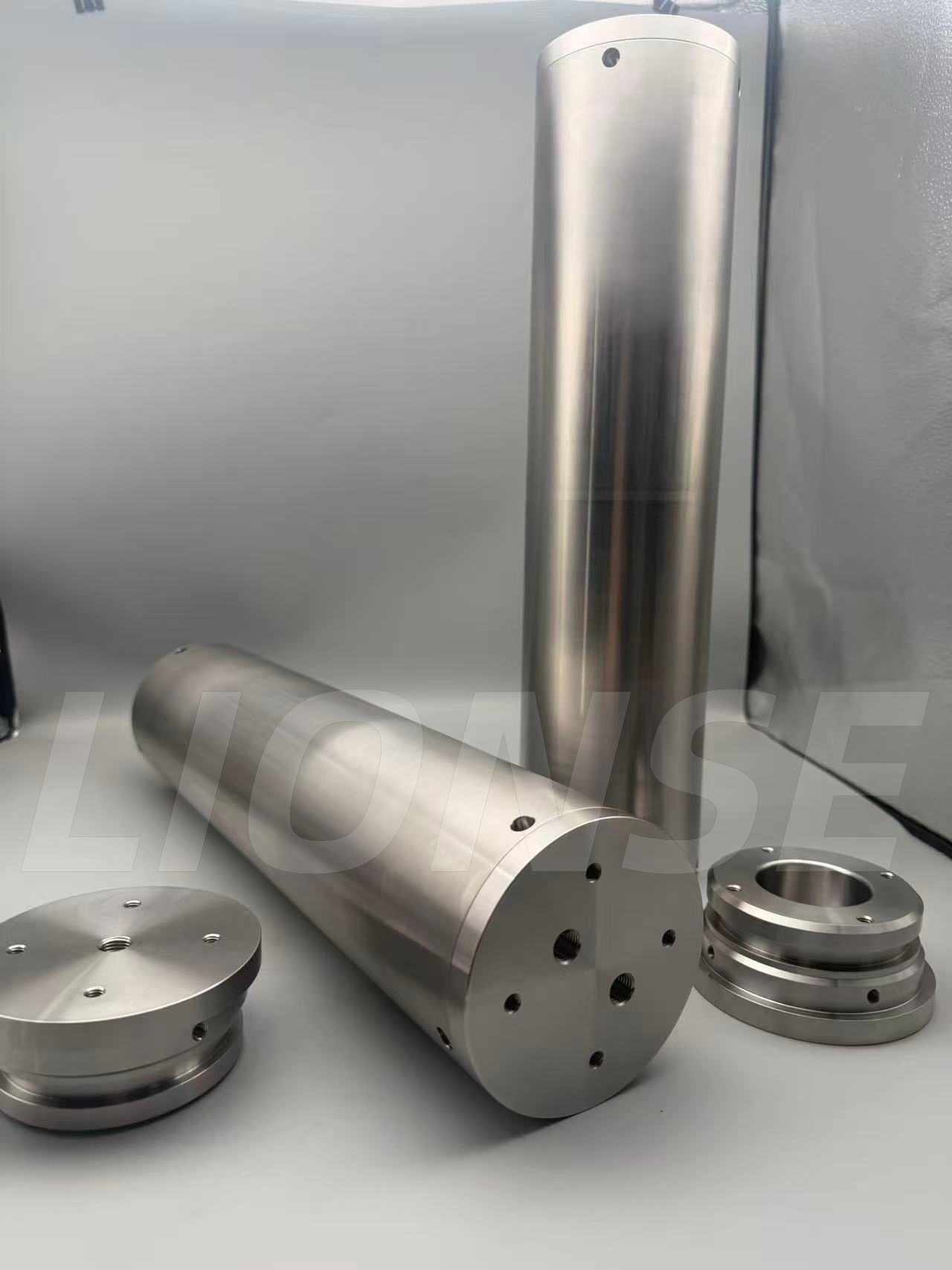 SS316L sandarios karbinos dalys, skirtos giliavandenių tyrinėjimų sonaro cilindro korpusui